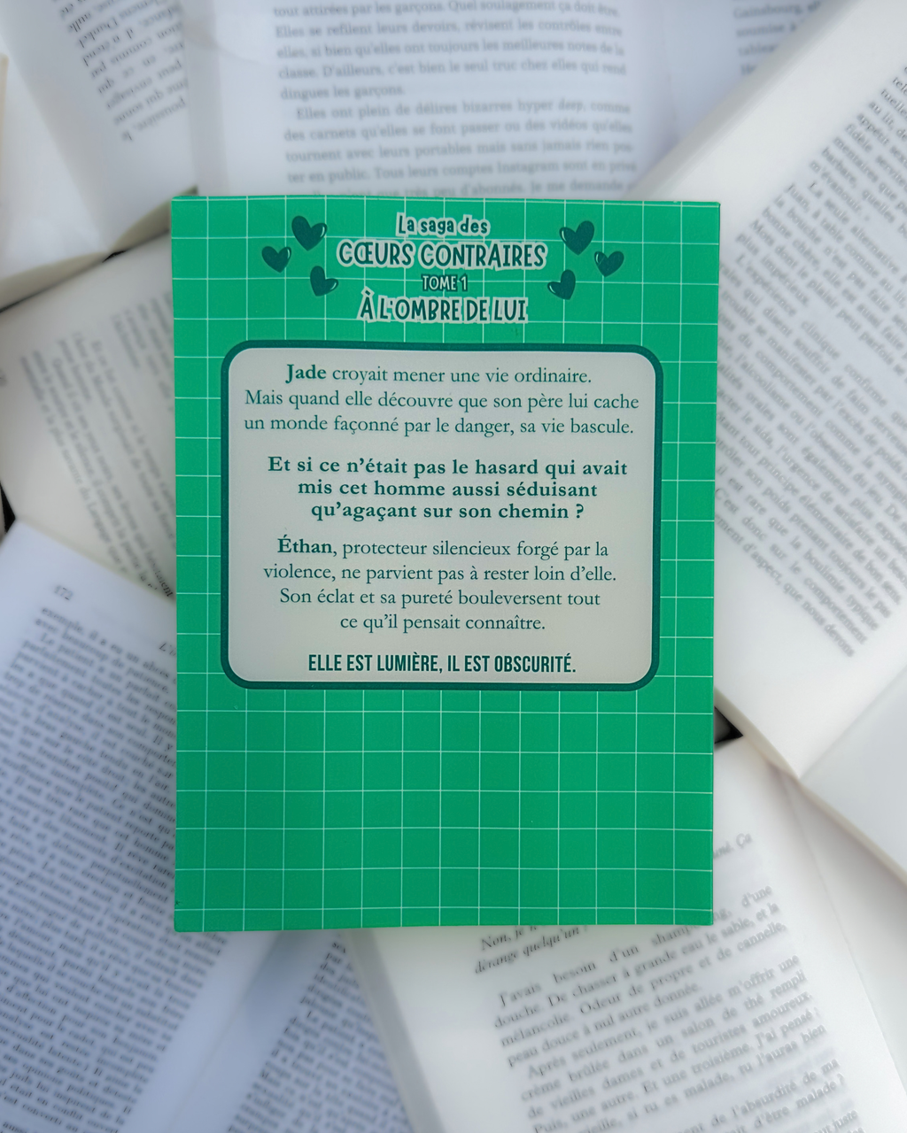 À l'ombre de lui 💚 Tome 1 💕 FAIT MAIN 📖
