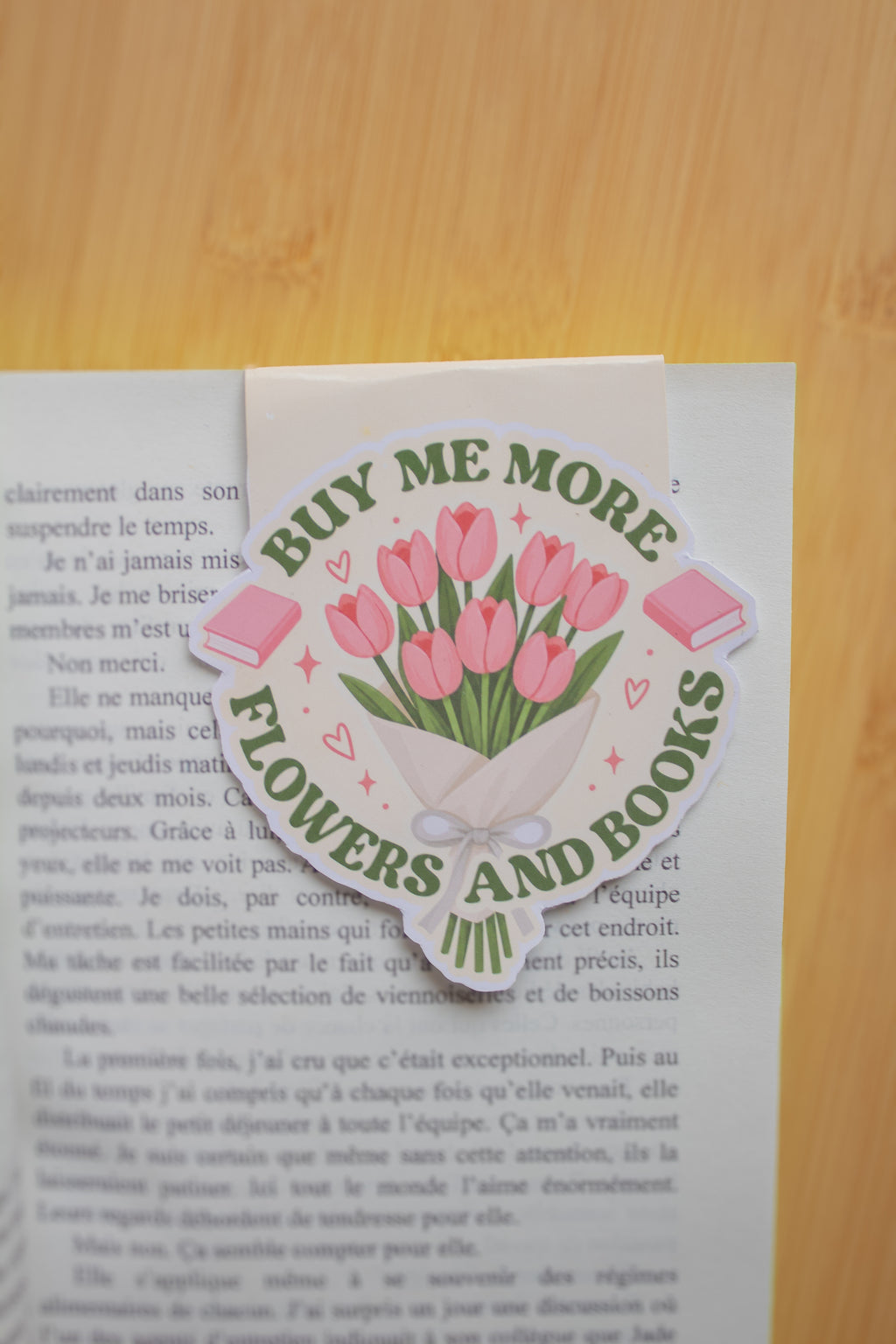 Buy me more Flowers and Books 💕 Marque-Page aimanté 📚